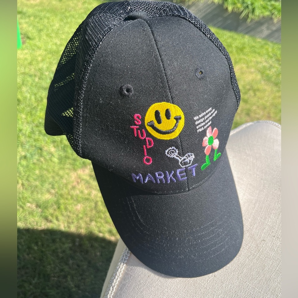 MA®KET Black Cap with Smiley Patch